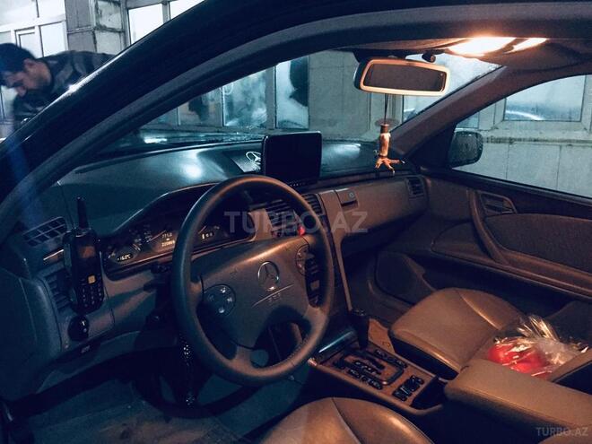 Mercedes E 240 2000, 223,000 km - 2.6 l - Bakı