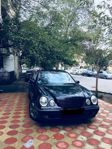 Mercedes E 240 2000, 223,000 km - 2.6 l - Bakı
