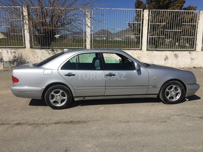Mercedes E 200 1996, 700,000 km - 2.0 l - Şamaxı