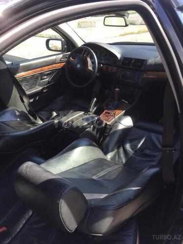 BMW 530 2001, 218,000 km - 3.0 l - Bakı