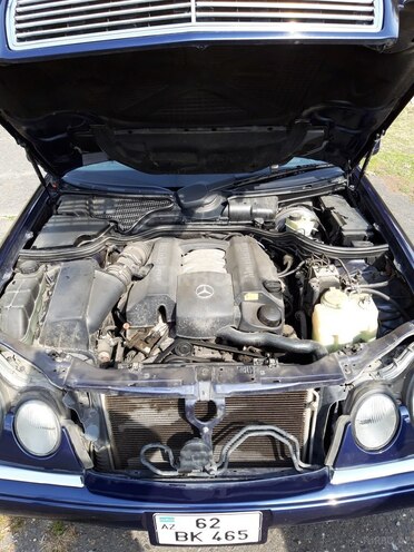 Mercedes E 240 1998, 340,335 km - 2.4 l - Zaqatala