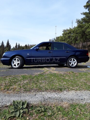 Mercedes E 240 1998, 340,335 km - 2.4 l - Zaqatala
