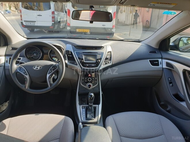 Hyundai Elantra 2015, 70,000 km - 1.8 l - Bakı