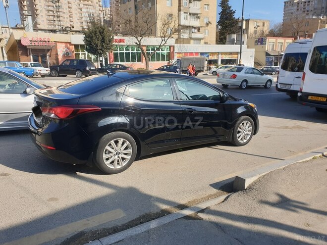 Hyundai Elantra 2015, 70,000 km - 1.8 l - Bakı
