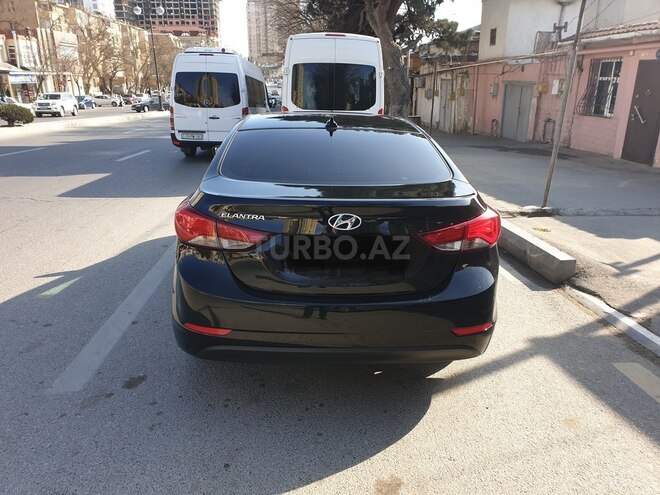 Hyundai Elantra 2015, 70,000 km - 1.8 l - Bakı
