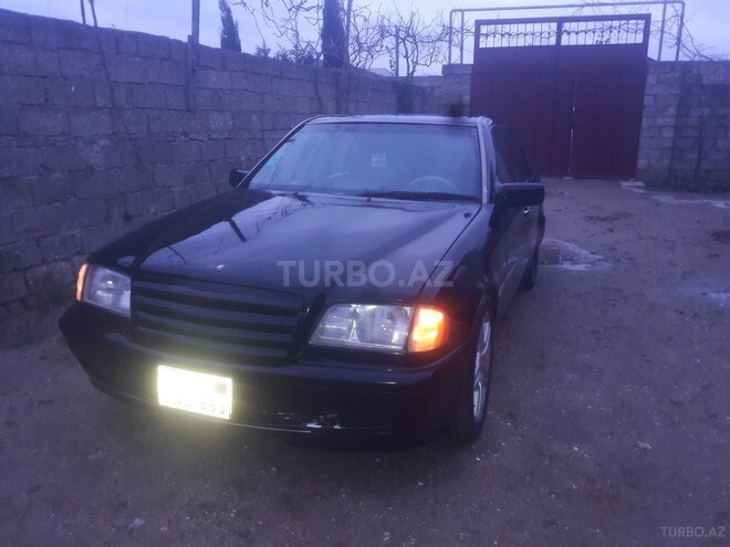 Mercedes C 220 1995, 260,000 km - 2.2 l - Bakı