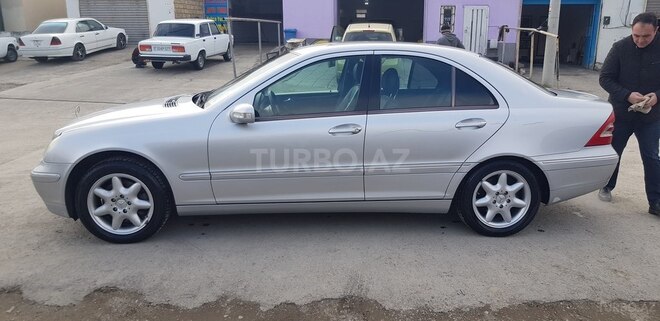 Mercedes C 240 2001, 166,190 km - 2.6 л - Bakı