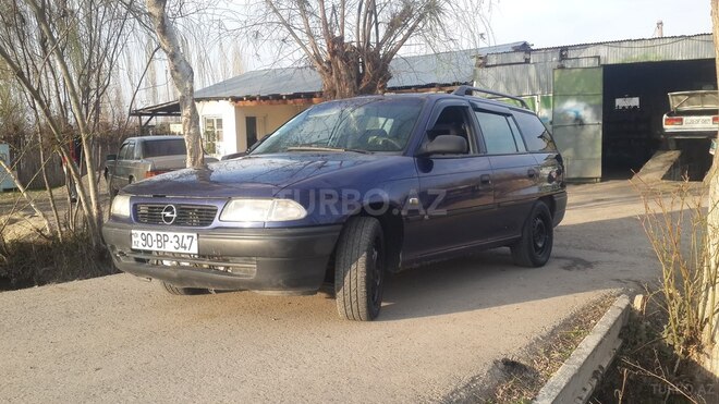 Opel Astra 1995, 360,000 km - 1.6 l - Yevlax