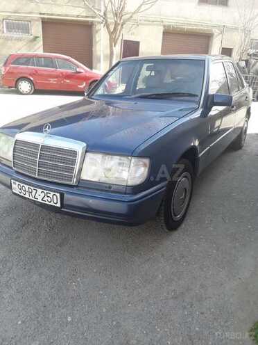 Mercedes E 250 1990, 302,000 km - 2.5 л - Bakı