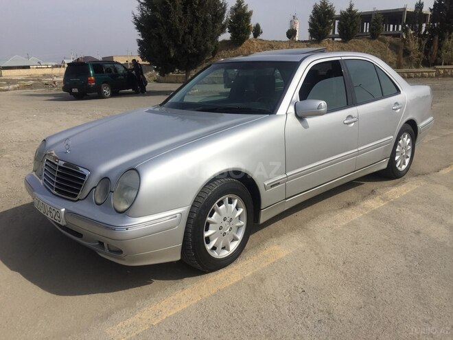 Mercedes E 200 2000, 223,000 km - 2.0 l - Gəncə