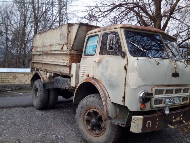 MAZ 5549 1979, 400,000 km - 4.2 l - Qəbələ