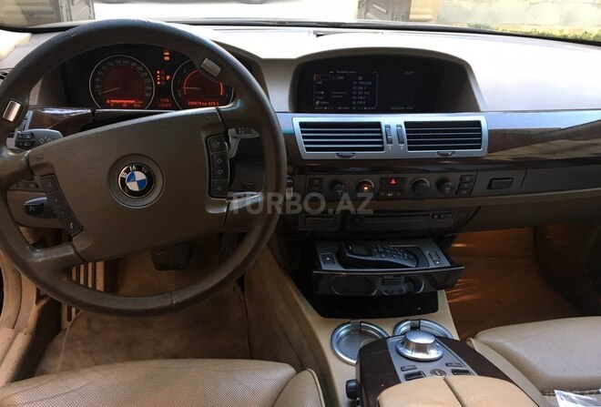 BMW 745 2004, 200,000 km - 4.5 л - Bakı