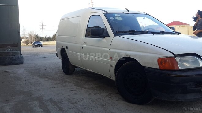 Ford Escort 1991, 111,100 km - 1.8 л - Sumqayıt