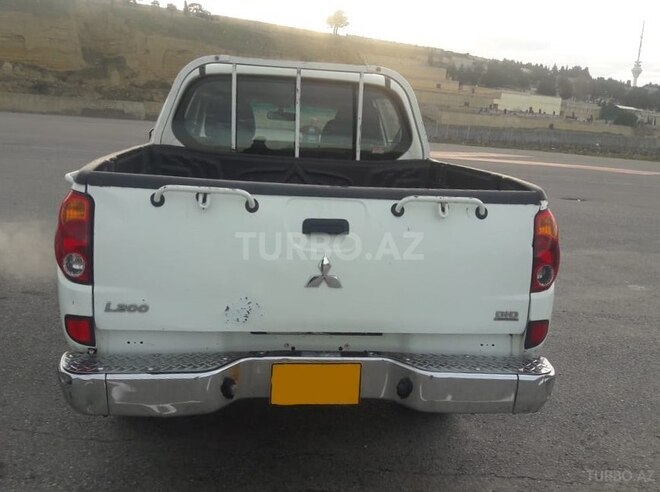 Mitsubishi L200 2010, 436,000 km - 2.5 l - Bakı