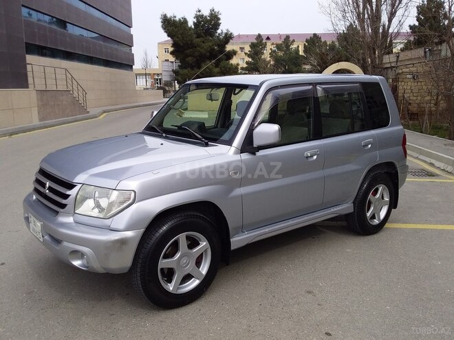 Mitsubishi Pajero io 2003, 235,056 km - 2.0 л - Sumqayıt