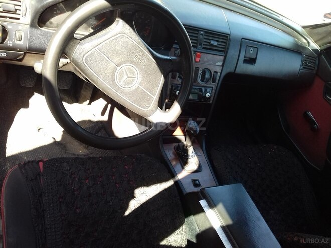 Mercedes C 180 1994, 409,381 km - 1.8 l - Zaqatala