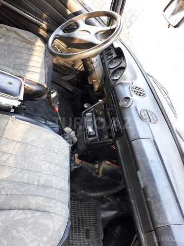 LADA (VAZ) 2106 1983, 38,000 km - 1.6 л - Qax