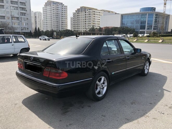 Mercedes E 240 1999, 243,000 km - 2.4 л - Bakı