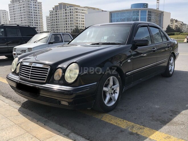 Mercedes E 240 1999, 243,000 km - 2.4 л - Bakı