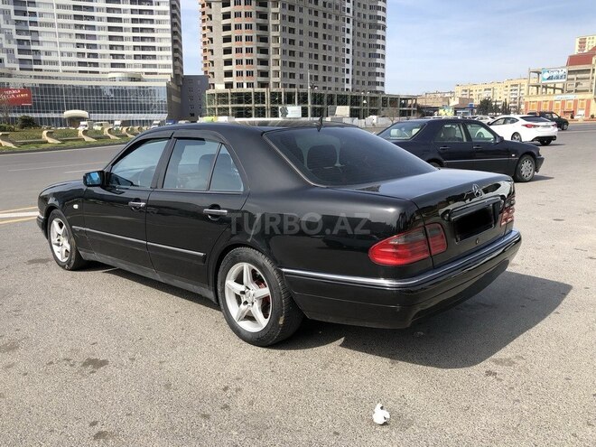 Mercedes E 240 1999, 243,000 km - 2.4 л - Bakı
