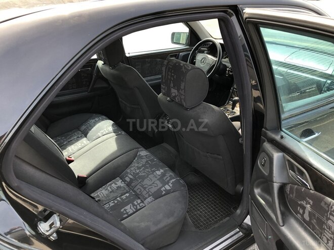 Mercedes E 240 1999, 243,000 km - 2.4 л - Bakı