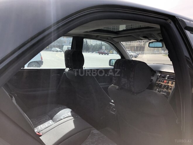 Mercedes E 240 1999, 243,000 km - 2.4 л - Bakı