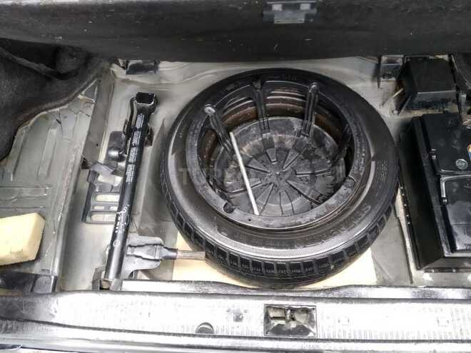 Mercedes E 270 2001, 293,524 km - 2.7 l - Bakı