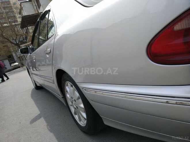 Mercedes E 270 2001, 293,524 km - 2.7 l - Bakı