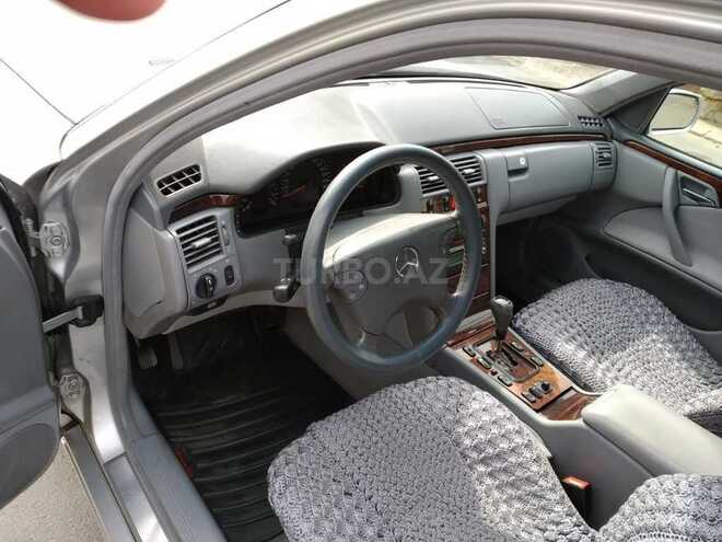 Mercedes E 270 2001, 293,524 km - 2.7 l - Bakı