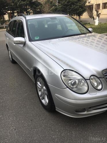 Mercedes E 220 2005, 245,600 km - 2.2 l - Bakı