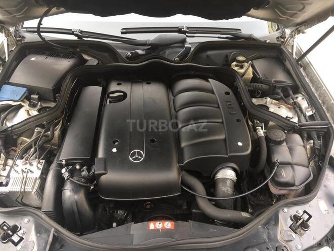Mercedes E 220 2005, 245,600 km - 2.2 l - Bakı