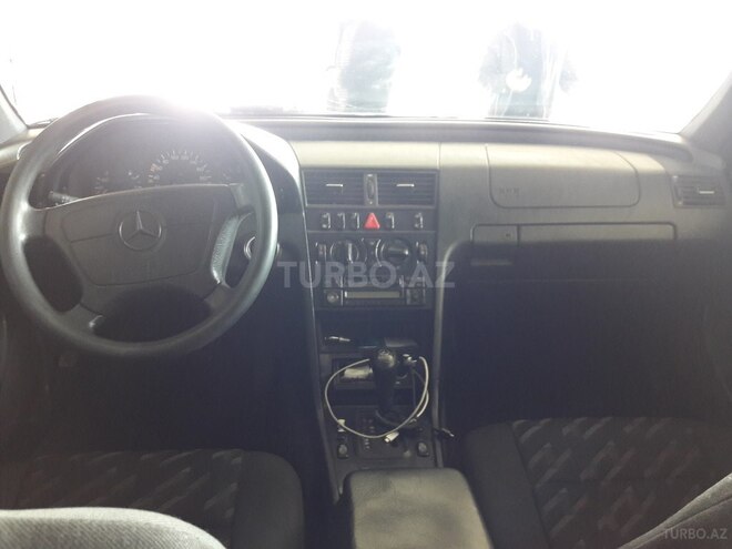 Mercedes C 220 1998, 440,000 km - 2.2 l - Sabirabad