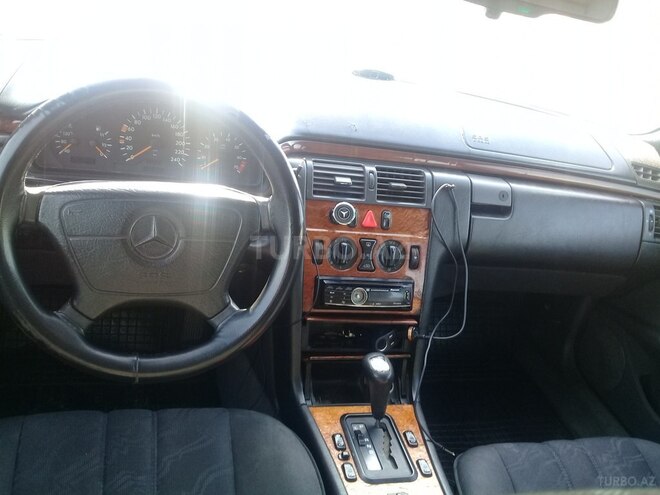 Mercedes E 230 1996, 316,000 km - 2.3 l - Sumqayıt