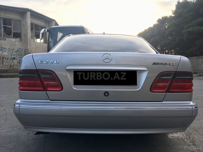 Mercedes E 240 2000, 221,000 km - 2.4 l - Bakı