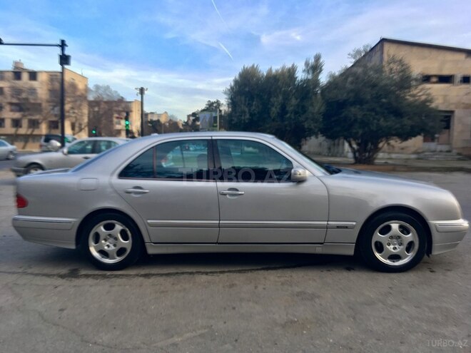 Mercedes E 240 2000, 221,000 km - 2.4 l - Bakı