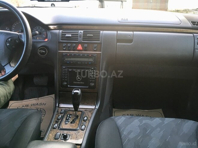 Mercedes E 240 2000, 221,000 km - 2.4 l - Bakı