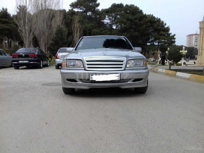Mercedes C 200 1999, 325,000 km - 2.0 л - Bakı