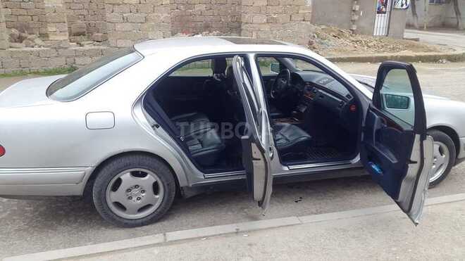 Mercedes E 240 1998, 248,000 km - 2.4 l - Bakı