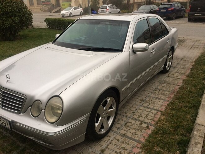 Mercedes E 320 1999, 290,000 km - 3.2 л - Bakı