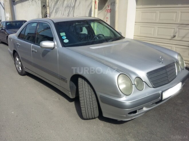 Mercedes E 270 2000, 272,500 km - 2.7 l - Bakı