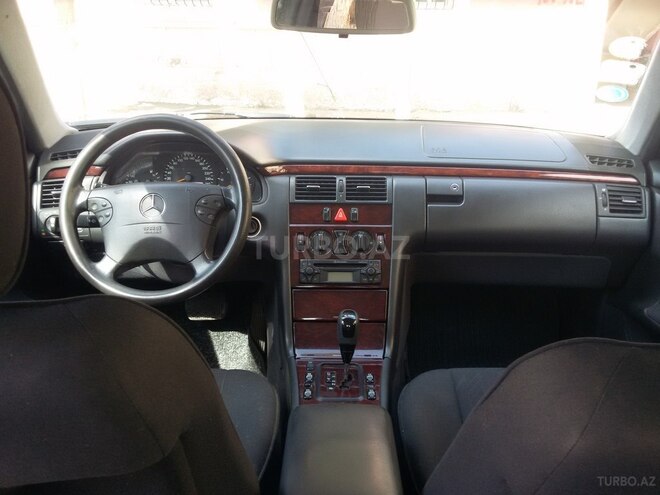 Mercedes E 270 2000, 272,500 km - 2.7 l - Bakı