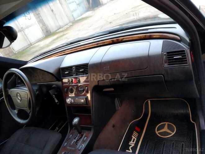 Mercedes C 220 2000, 293,596 km - 2.2 l - Bakı