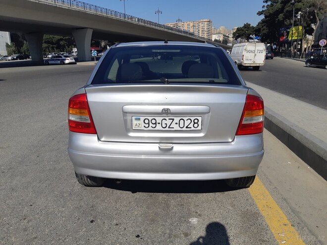 Opel Astra 2001, 166,666 km - 1.6 l - Bakı