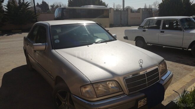 Mercedes C 180 1999, 258,000 km - 1.8 л - Bakı