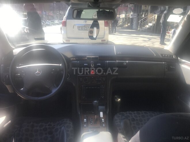 Mercedes E 240 2000, 398,359 km - 2.6 л - Bakı