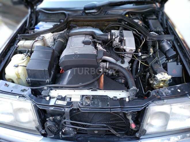 Mercedes E 200 1992, 320,000 km - 2.0 л - Bakı