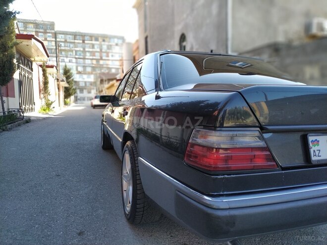 Mercedes E 200 1992, 320,000 km - 2.0 л - Bakı