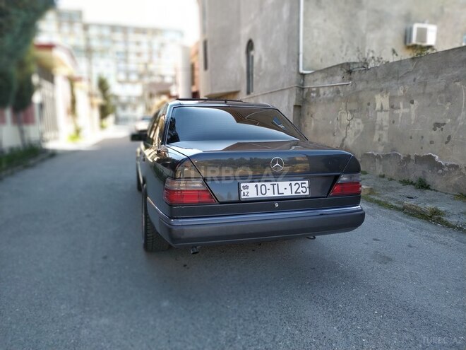 Mercedes E 200 1992, 320,000 km - 2.0 л - Bakı