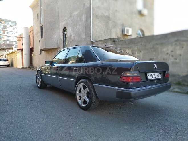 Mercedes E 200 1992, 320,000 km - 2.0 л - Bakı