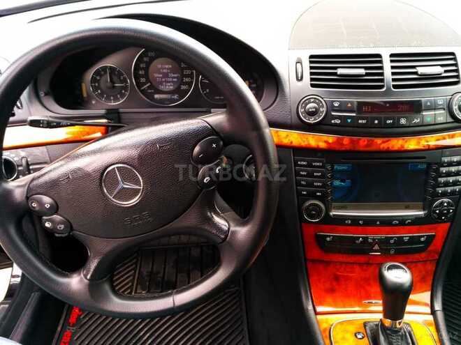 Mercedes E 220 2006, 260,000 km - 2.2 l - Sumqayıt